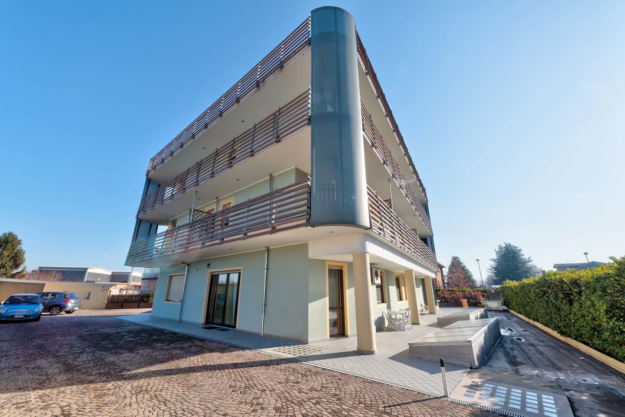 Appartahotel Beinasco Exteriör bild
